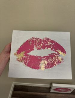 Lips Pink And Gold