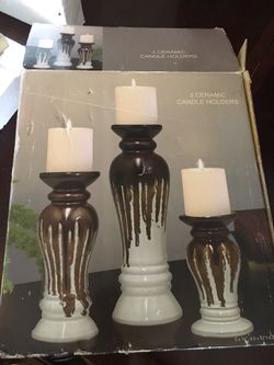 SET OF CERAMIC CANDLESTICKS