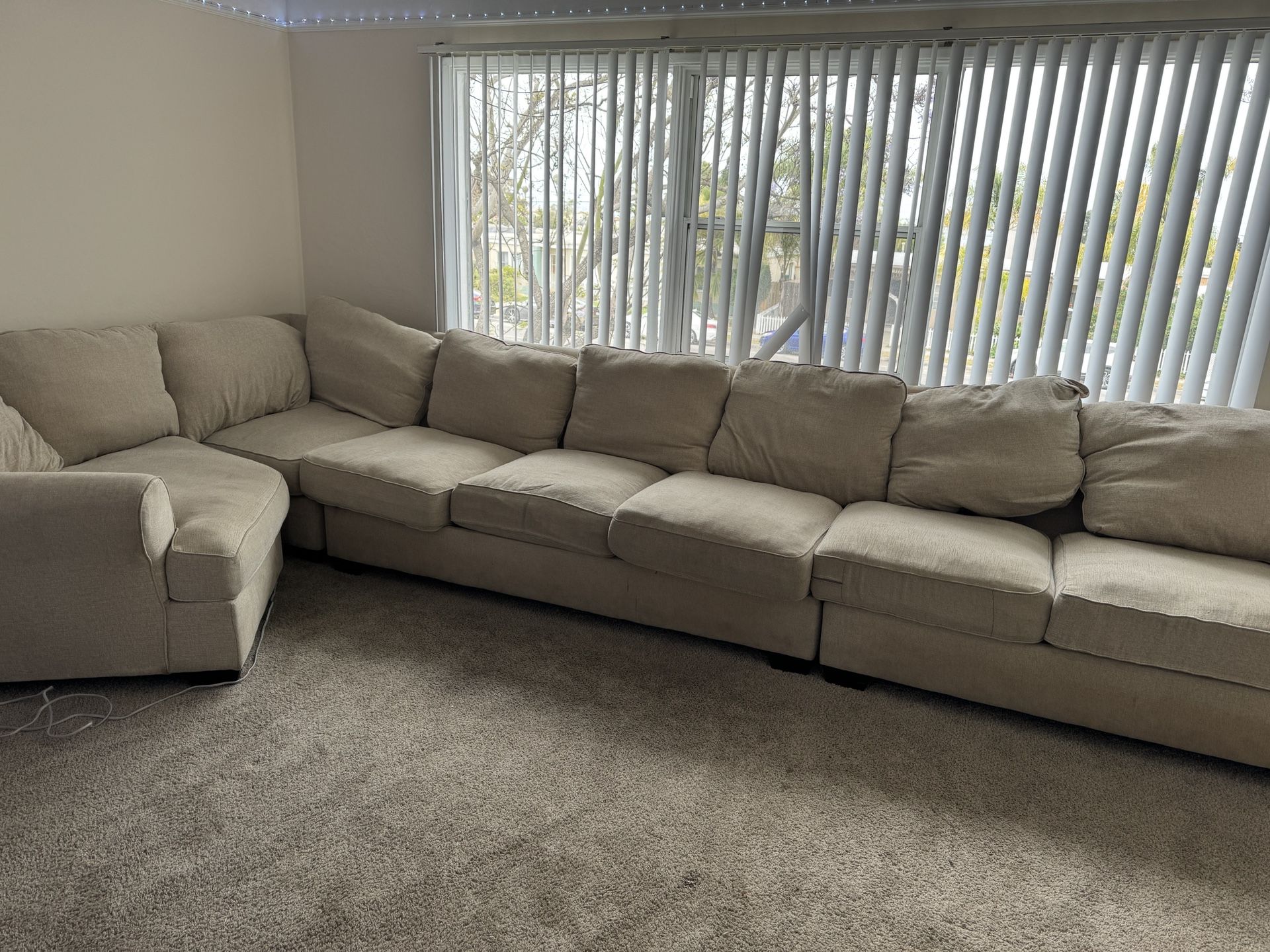 $250 – Sectional Couch (Clairemont)