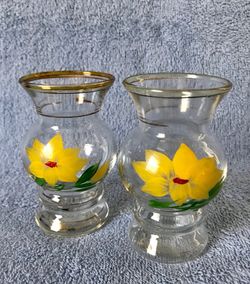 Vintage mini vases