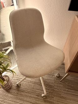 IKEA LÅNGFJÄLL Office / Conference Chair – Beige & White