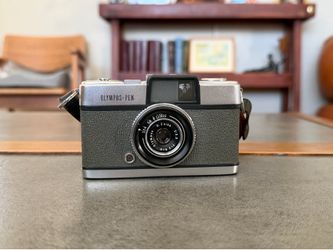 Olympus-Pen (half frame)