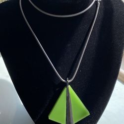 Vintage bright Green Silver Tone Celebrity Necklace