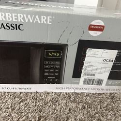 Farberware Microwave Oven ( NEW)