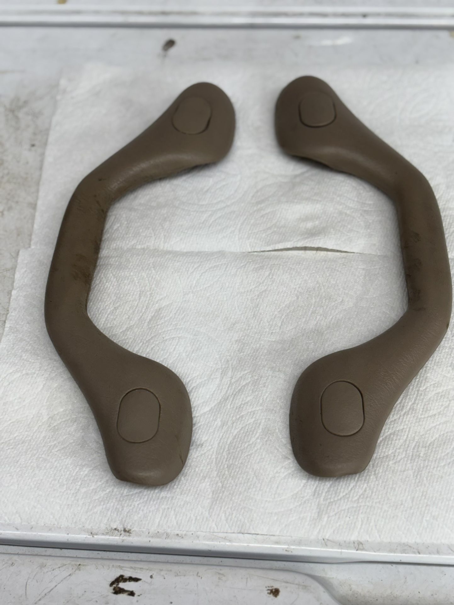 Grab Handles Driver And Passenger Side Front And Back Seats Will Separate.