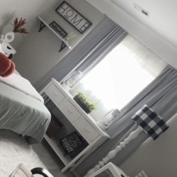 Beautiful Chalk  3 Drawer Stand