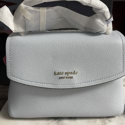 Medium Sized Kate Spade purse (light blue) ♠️ 
