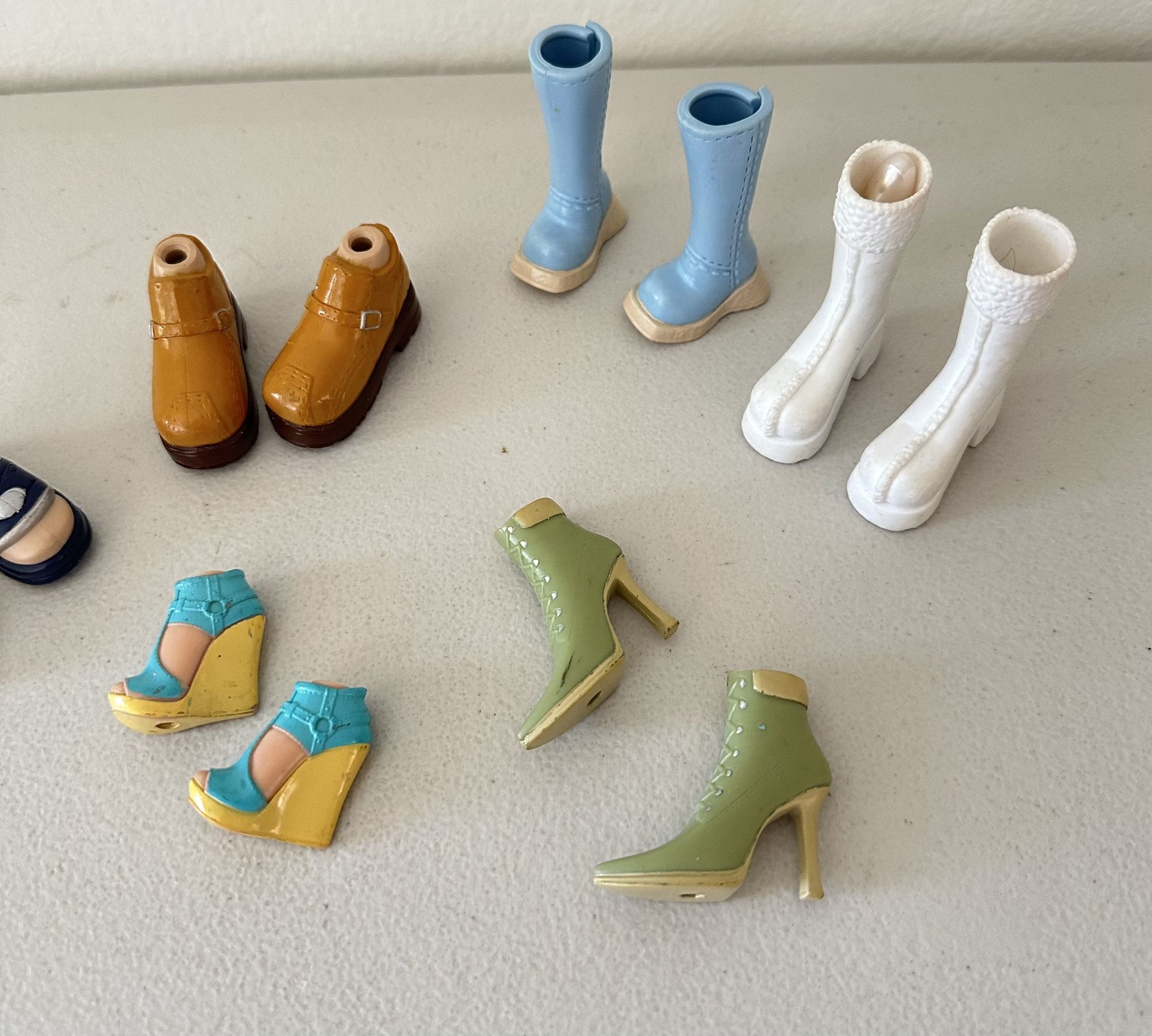 Bratz Dolls Shoes Lot