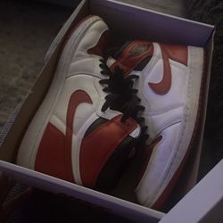 Jordan 1 High, Heritage Size 9 Men’s $60 OBO !! 