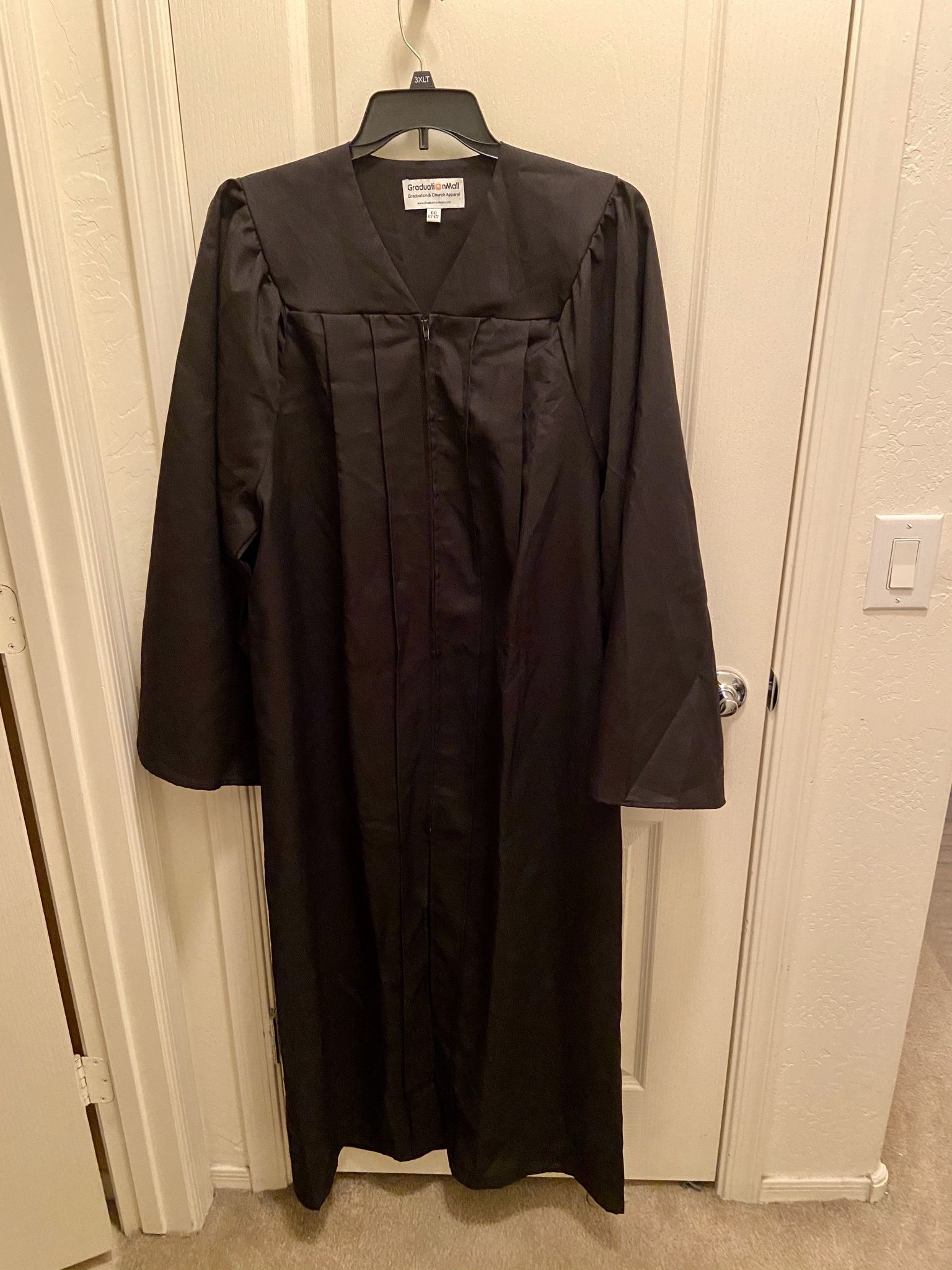 Black Graduate Graduation Gown Size 60 for someone 6 ft 3 to 6 ft 5 tall. Can also be used for Professor Snape Halloween costume