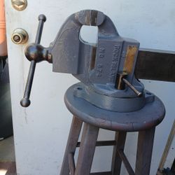 ROCK ISLAND 574  4-1/2 " JAWS