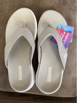 Skechers GO WALK Flex Holly Sandals Taupe Beige Women's Size 8 NEW