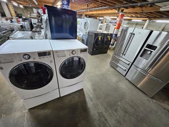 Huge Liquidation Sale Warehouse Full Of Nice Lightly Used Refurbished Reconditioned Certified Appliances Management and landlord special Washer dryer 