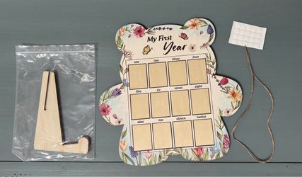 Wooden Bear-Shaped "My First Year" Monthly Photo Board / Milestone Frame just $3