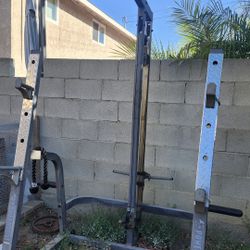 Squat/bench Rack With Pulley
