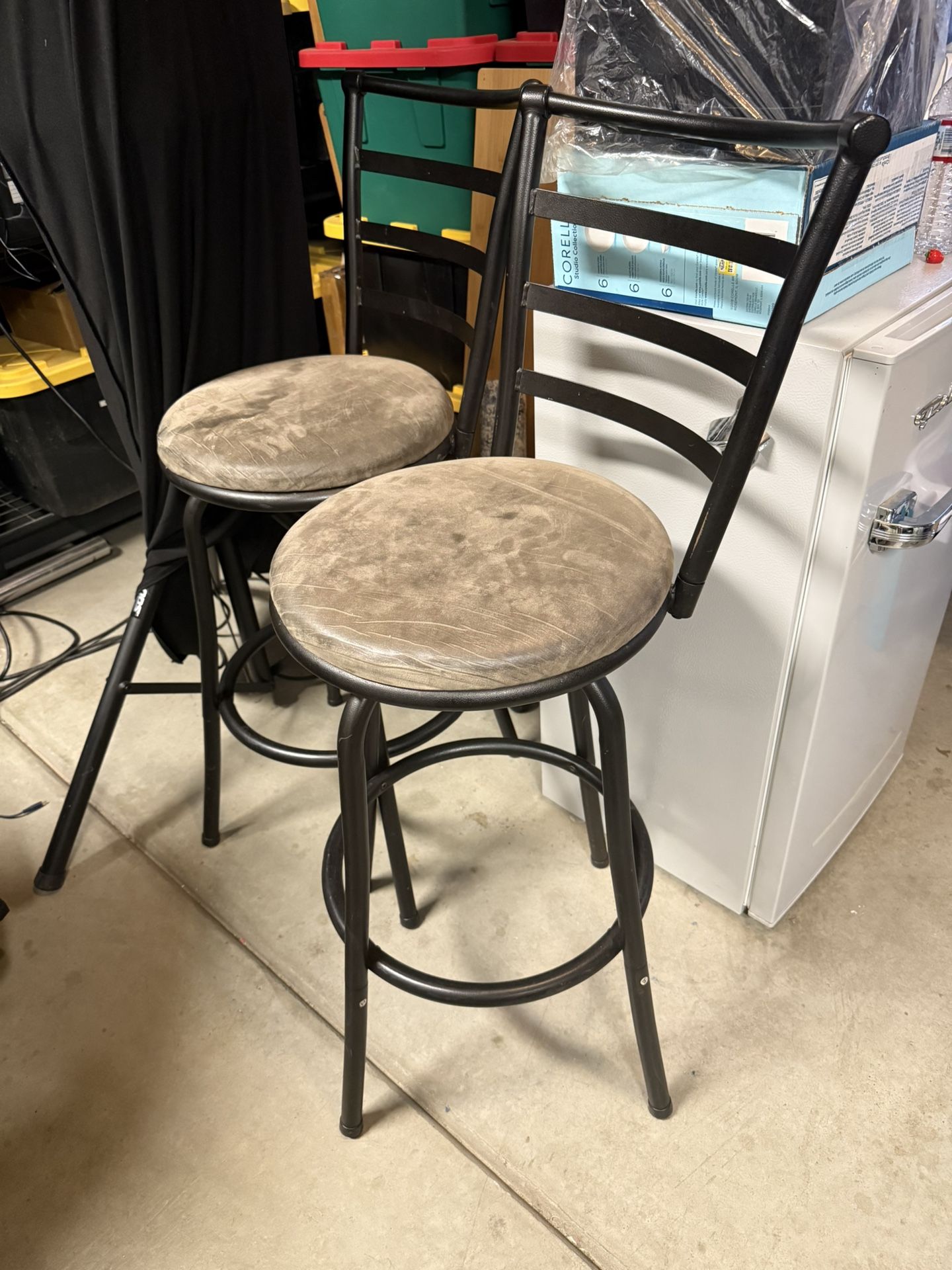 2 Bar Stool Chairs