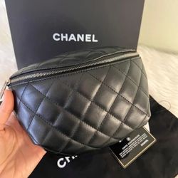 Chanel Uniform Bag for Sale in New York, NY - OfferUp