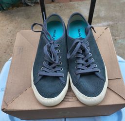 LADIES SEAVEES TENNIS SHOES