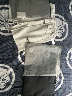 Essential hoodie