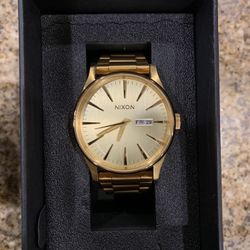 Nixon Watch