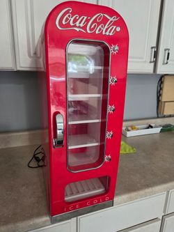 It does not keep the pop cold.