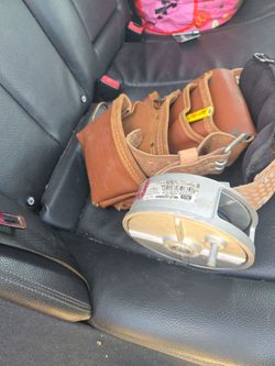 IRON WORKERS BELT TOOL BAG AND WIRE ROLLER