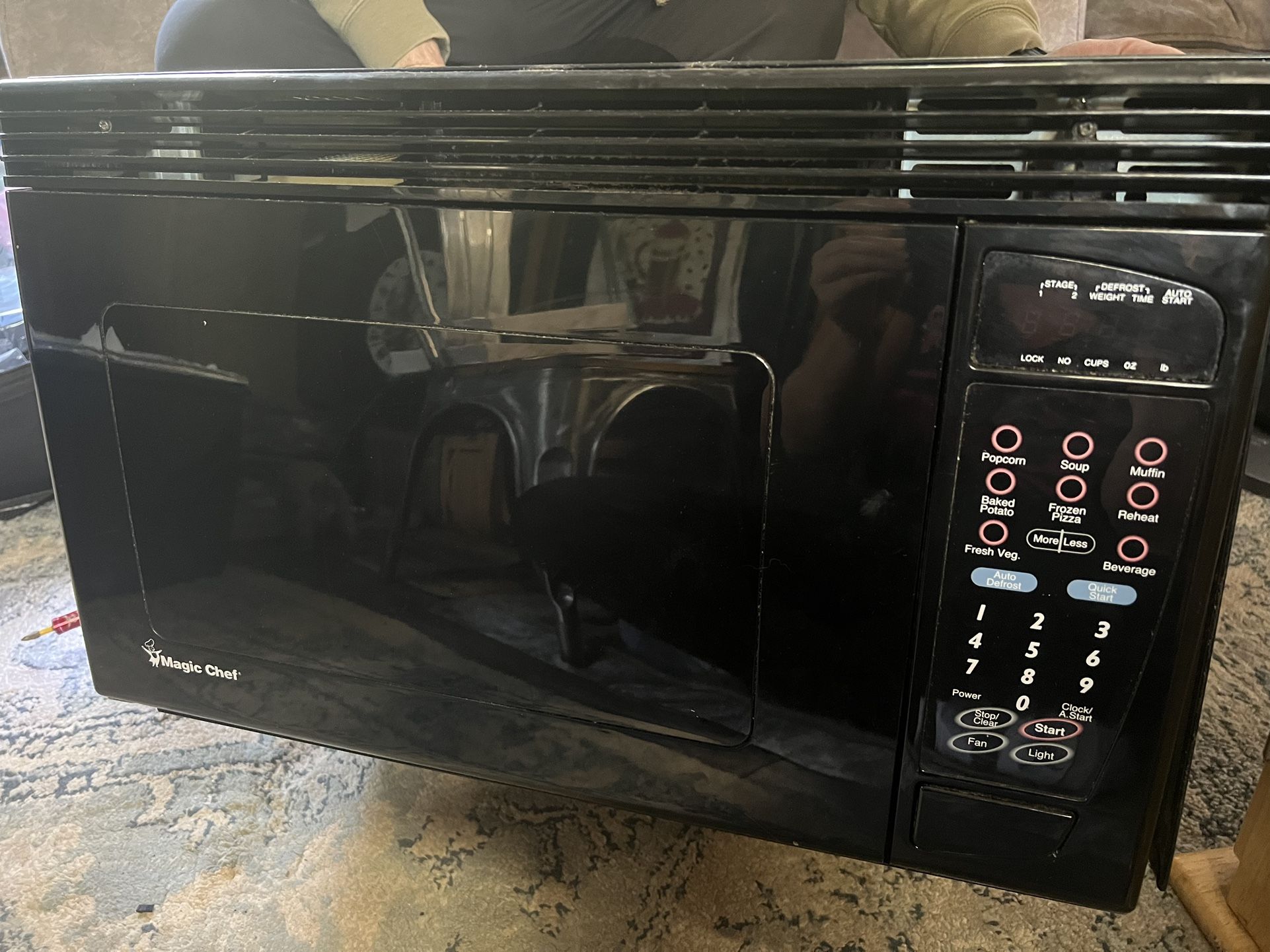 Free RV Magic Chef Large Capacity Microwave Stopped Working Not Sure What’s Wrong With It