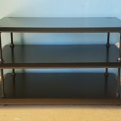 36x22-in TV Stand