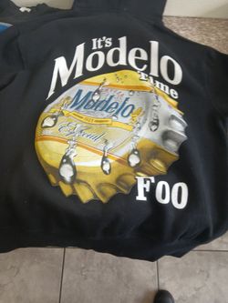 Modelo hoodie