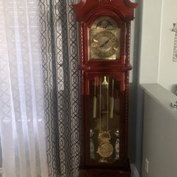 Classic Wooden Grandfather Clock – Working Pendulum  Clock 180$