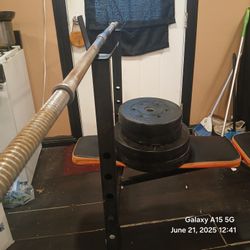Weight Bench / Bar / Weights 2 (25lbs) 2 (15lbs)