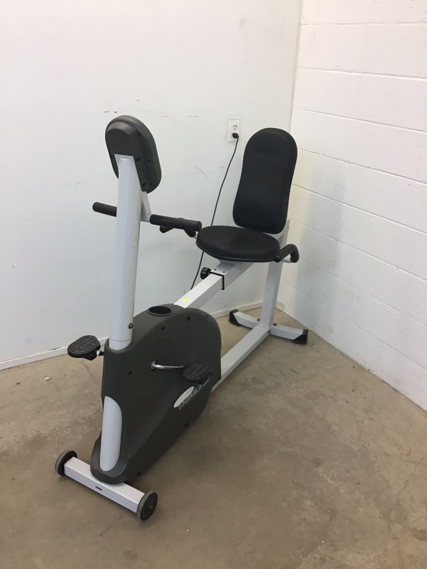 Five-seven trimline exercise bike