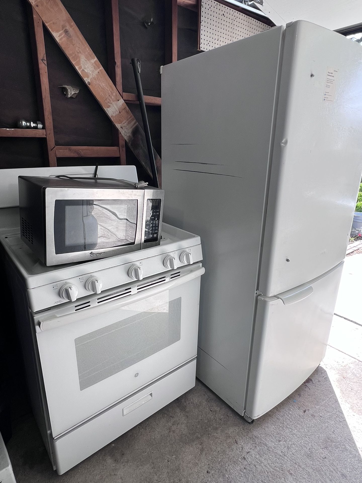Kitchen appliances LG Refrigerator / GE Stove / MagicChef Microwave