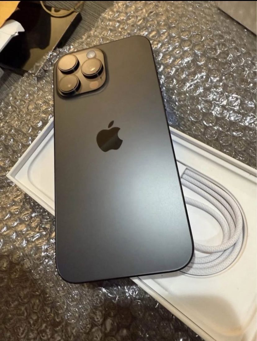 iPhone 15 Pro Max
