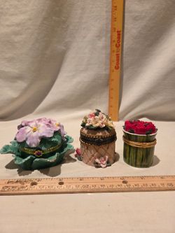 Hinged Trinket Boxes Lot Of 3-resin and porcelain, vintage