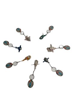 Keychain Mixed Large Lot of 7  Keychains Key Chains Souvenir Collectible