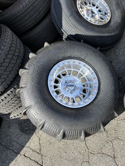 15x10.  15x7.  KMC K239.   AND.    TENZOR TIRES. 35 “.   