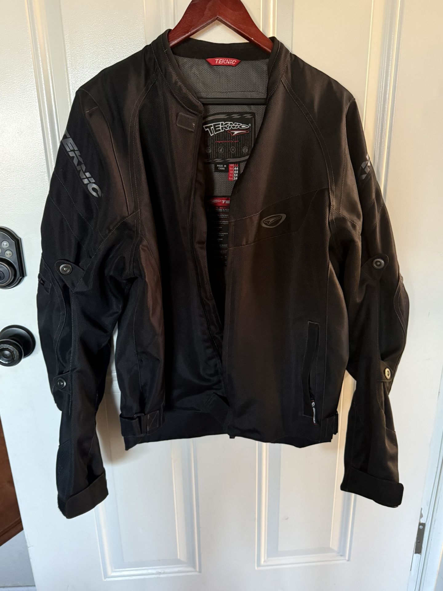 TEKNIC MESH / TEXTILE ( AQUAVENT) size 44 / Sz LG! Great Condition!