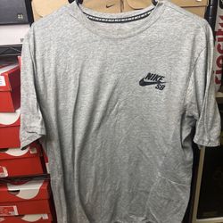 Nike SB shirt size large used grey