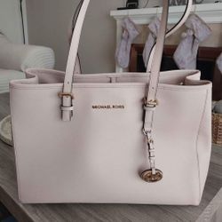 Michael Kors Purse 120