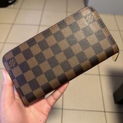 LV wallet For Women Brand New 