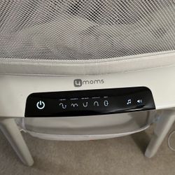 4moms High Tech Bassinet 