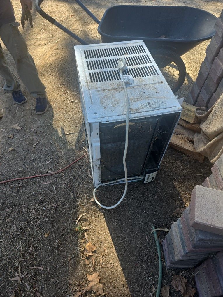 220v LG AC Unit