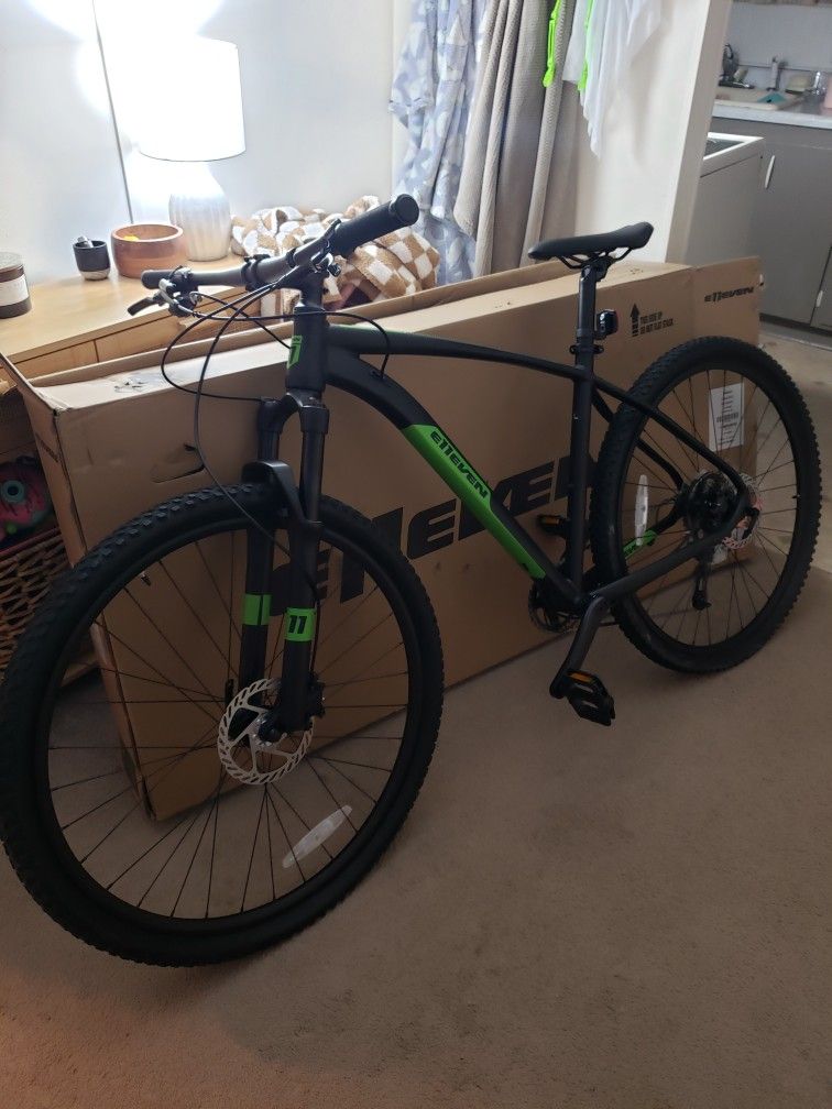 Mens Trail Bike