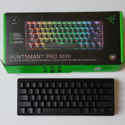 Razor Huntsman V3 Pro Mini (60% Mechanical Keyboard)