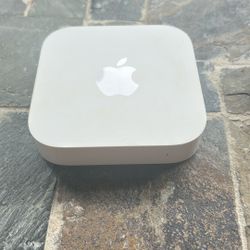 White Apple Airport (White)