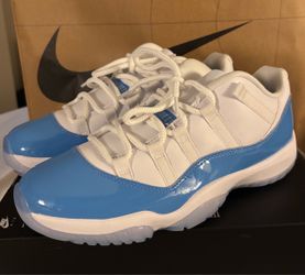 Air Jordan 11 Low UNC size 9.5