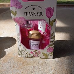 Bath And Body Works Mini Gift Set.