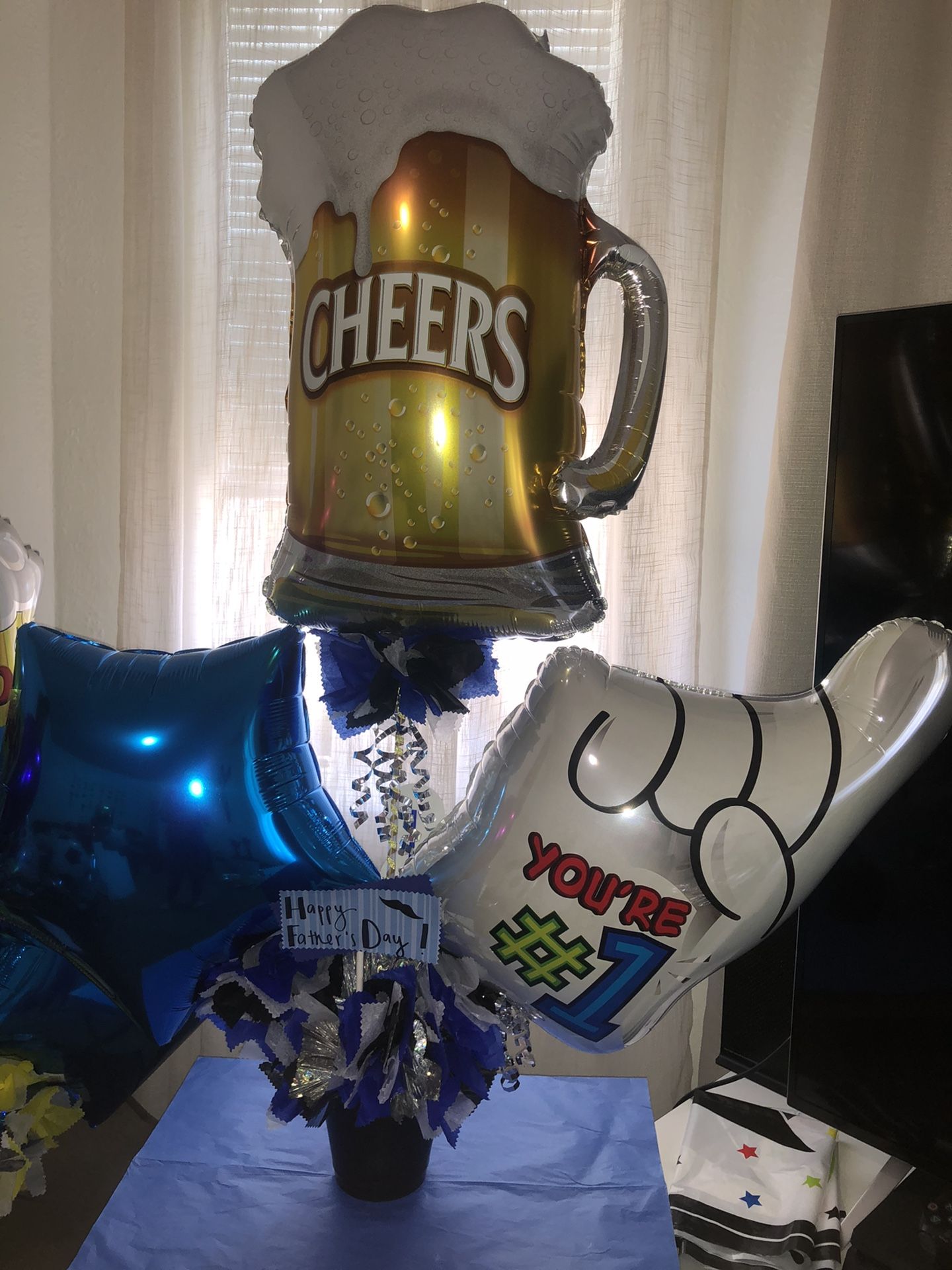 Happy Father’s Day balloon arrangement!