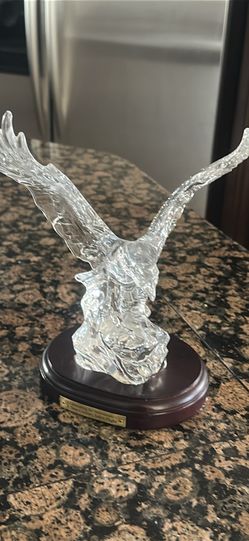 Princess House  EAGLE Figurine 